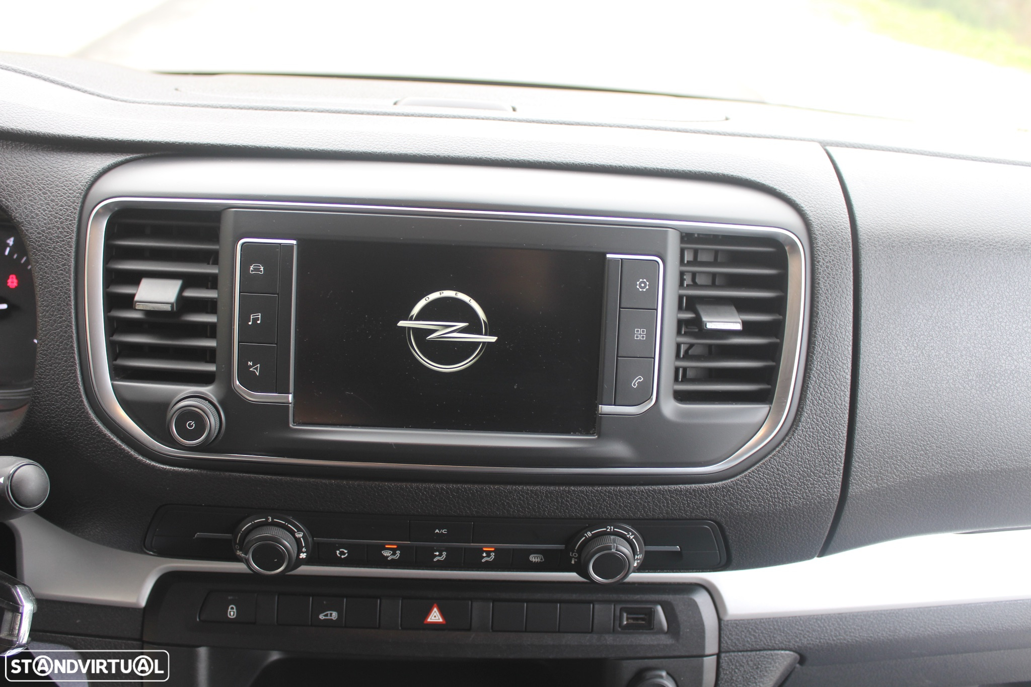 Opel Vivaro L2H1 - 14