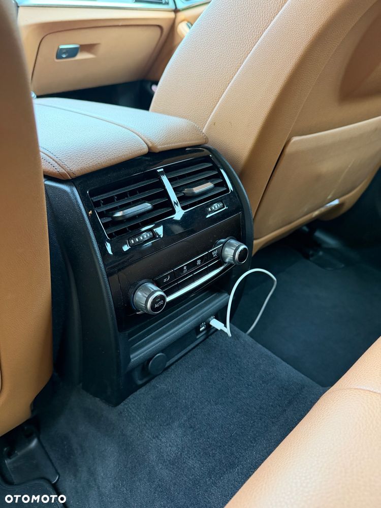BMW Seria 5 530e Luxury Line - 11