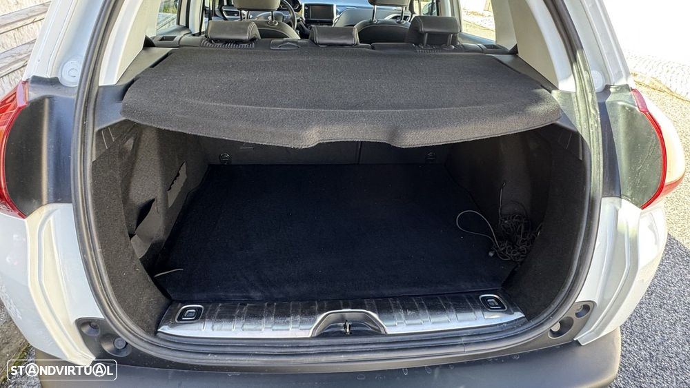 Peugeot 2008 1.2 PureTech Allure EAT6 - 12