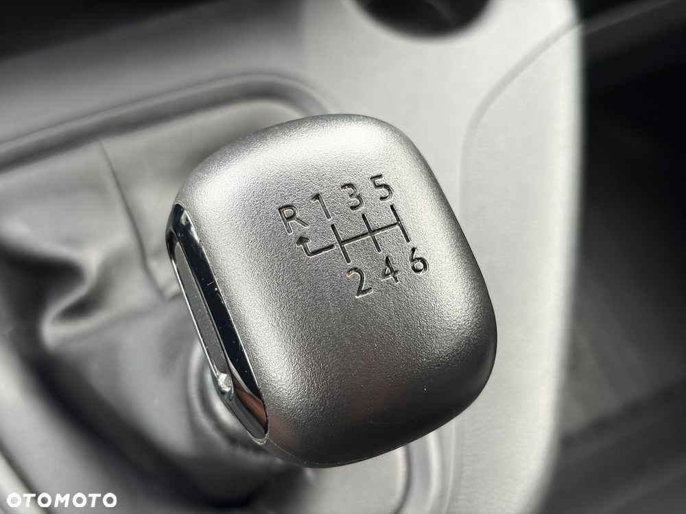 Toyota Proace City - 36