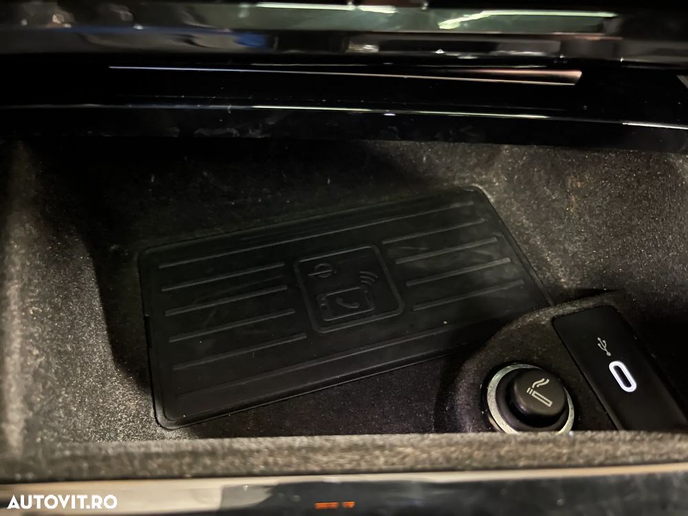 Volkswagen Touareg V6 TDI 4MOTION R-Line - 35
