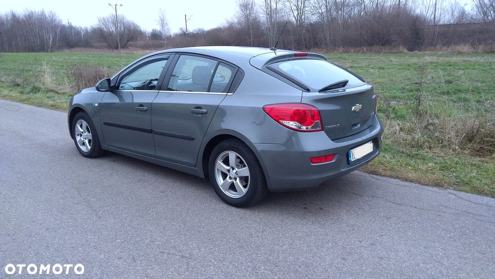 Chevrolet Cruze 1.6 LT - 5