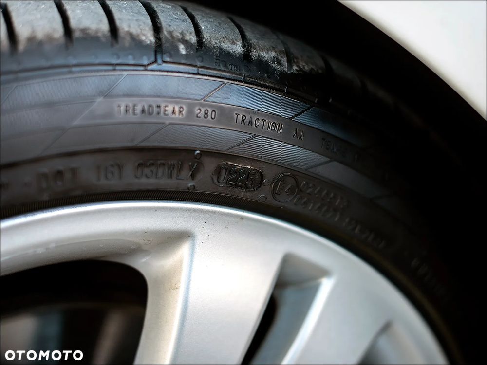 Mercedes-Benz Klasa C 180 BlueEFFICIENCY 7G-TRONIC Avantgarde - 12