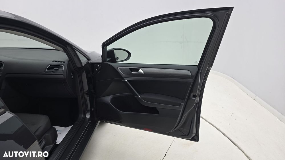Volkswagen Golf 1.6 TDI Comfortline - 18