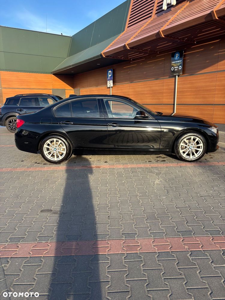 BMW Seria 3 318i Sport Line - 4