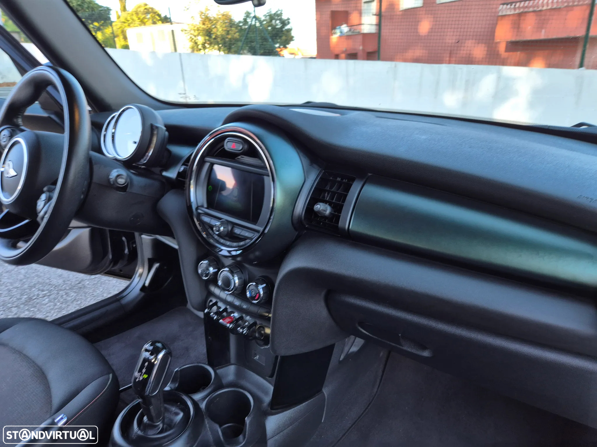 MINI 5 Portas Cooper 4Business Plus Auto - 17