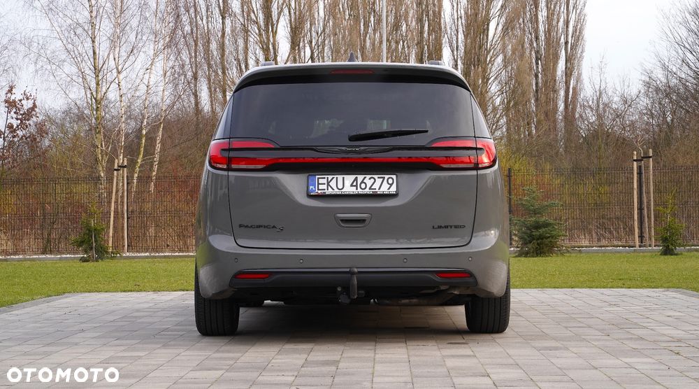 Chrysler Pacifica - 10