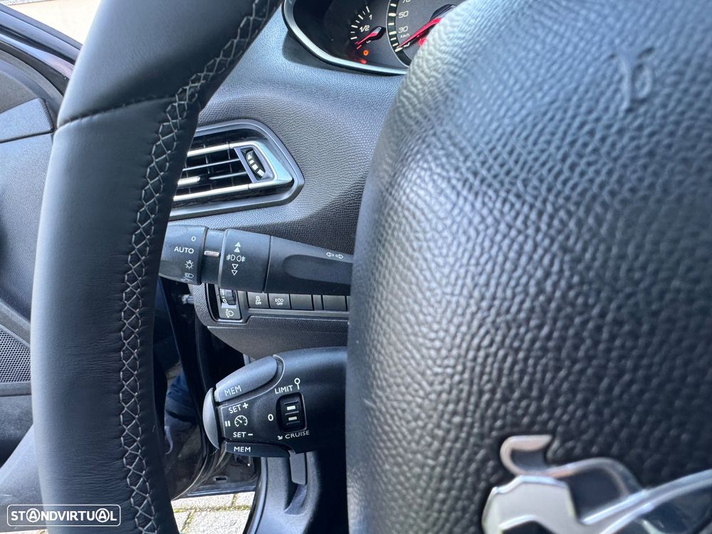 Peugeot 308 SW BlueHDi 120 Stop & Start Business-Line - 17