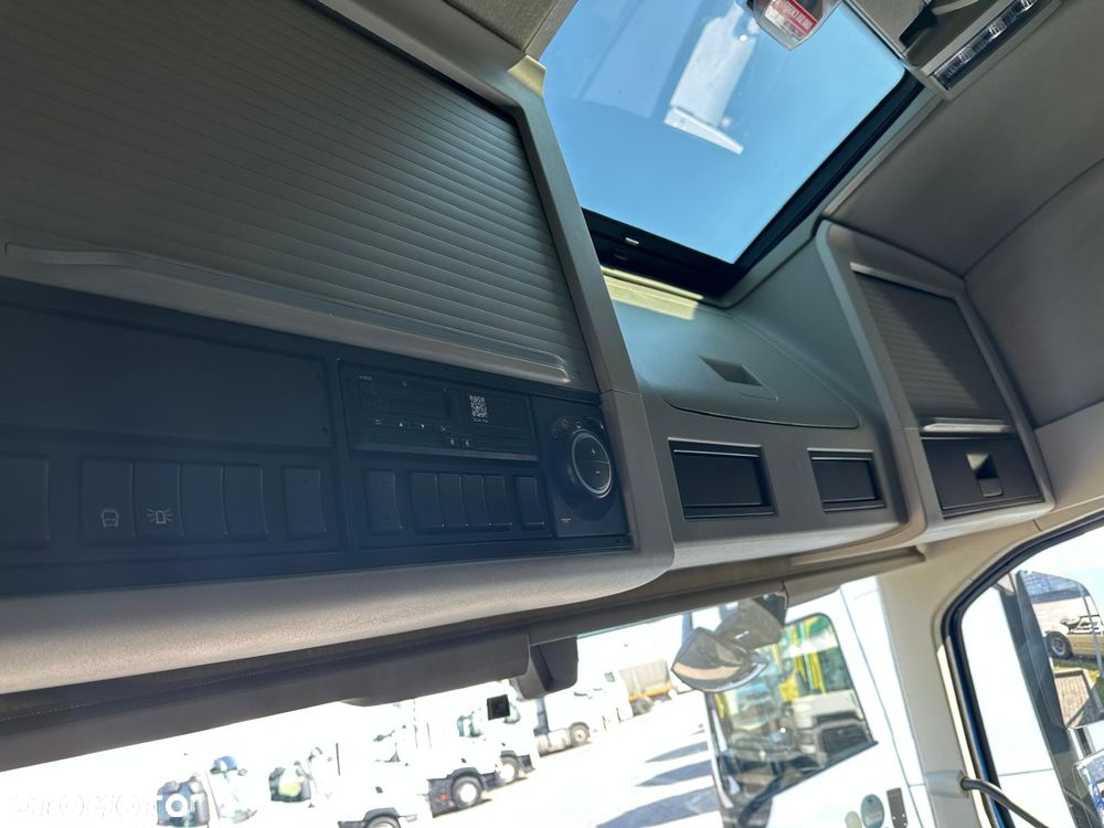 Volvo FH 460 I-SAVE GLOBE - 10