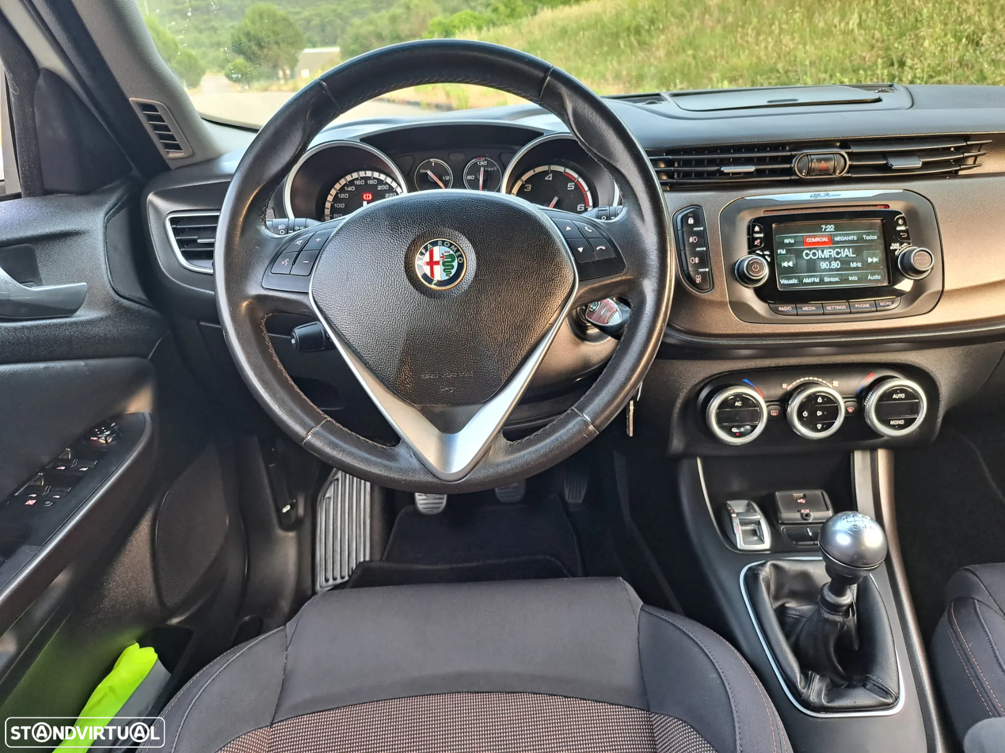 Alfa Romeo Giulietta 1.6 JTDm Exclusive - 16
