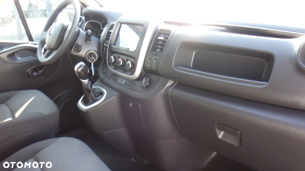Renault Trafic - 13