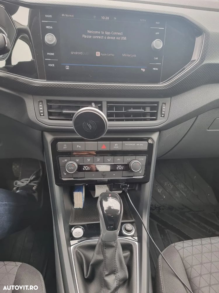 Volkswagen T-Cross - 17