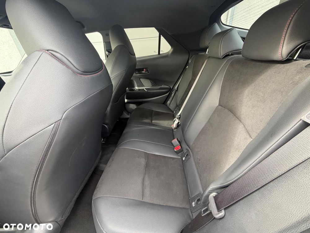Toyota C-HR 2.0 GR SPORT - 23