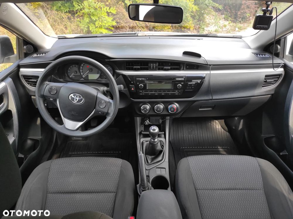 Toyota Corolla - 14