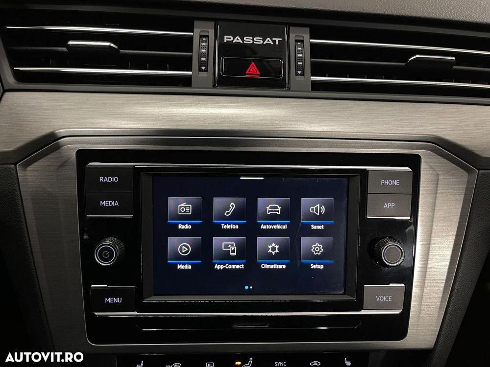 Volkswagen Passat 1.5 TSI ACT DSG Advance - 18