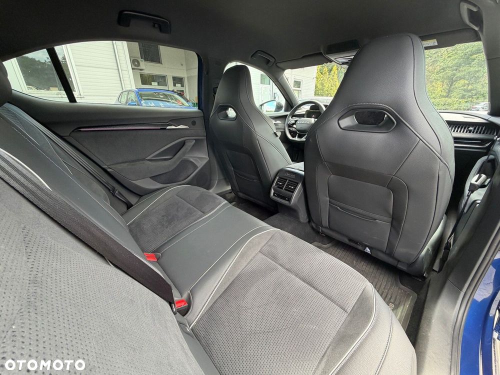 Skoda Superb 2.0 TDI SCR 4x4 Sportline DSG - 29