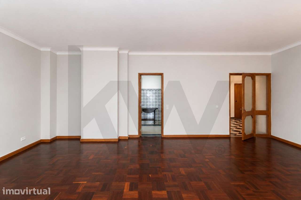Apartamento T5 com 219 m2 e Varandas em São Domingos de Benfica – Exce - Grande imagem: 4/49