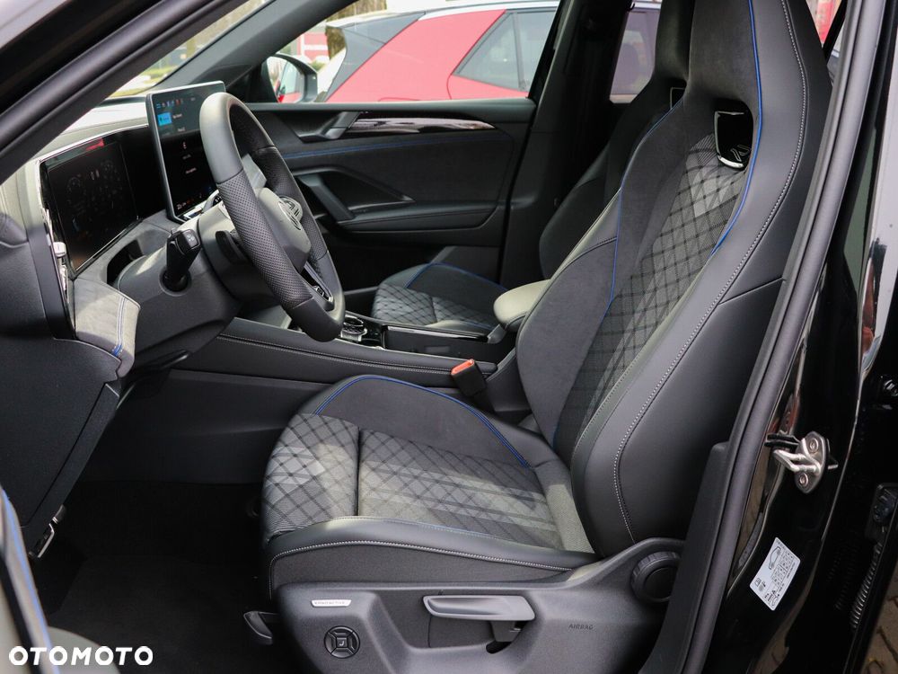 Volkswagen Tiguan - 12