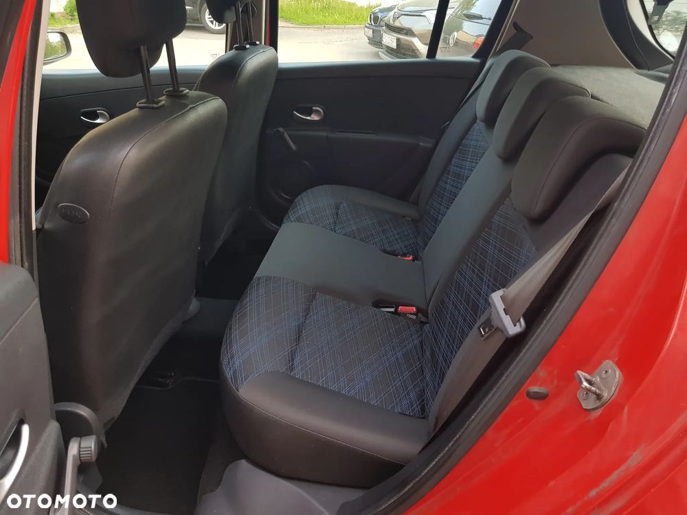 Renault Clio 1.2 16V 75 Dynamique - 12