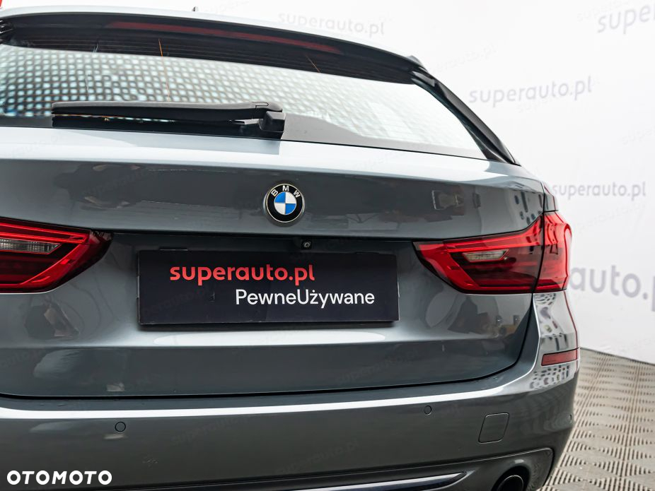 BMW Seria 5 520d xDrive - 30