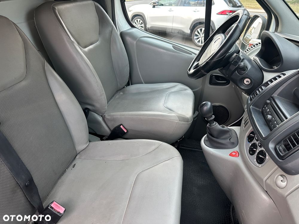 Renault TRAFIC - 17