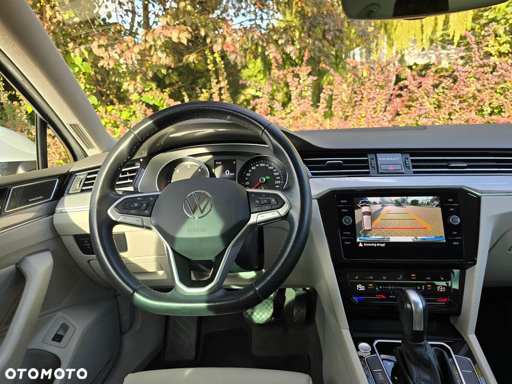 Volkswagen Passat Variant 2.0 TDI EVO Elegance DSG - 22