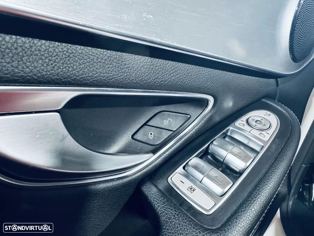 Mercedes-Benz C 300 BlueTEC Hybrid AMG Line - 42