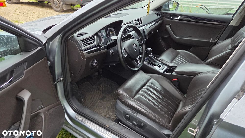 Skoda Superb 2.0 TDI 4x4 L&K DSG - 5