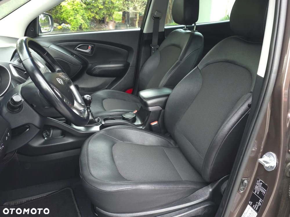 Hyundai ix35 1.6 2WD Fifa World Cup Edition - 9