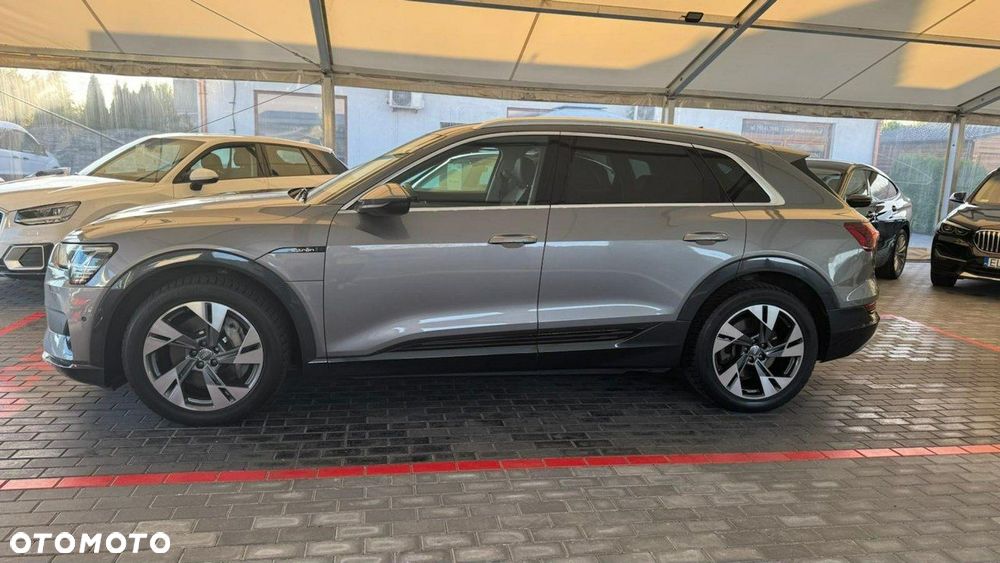 Audi e-tron - 14