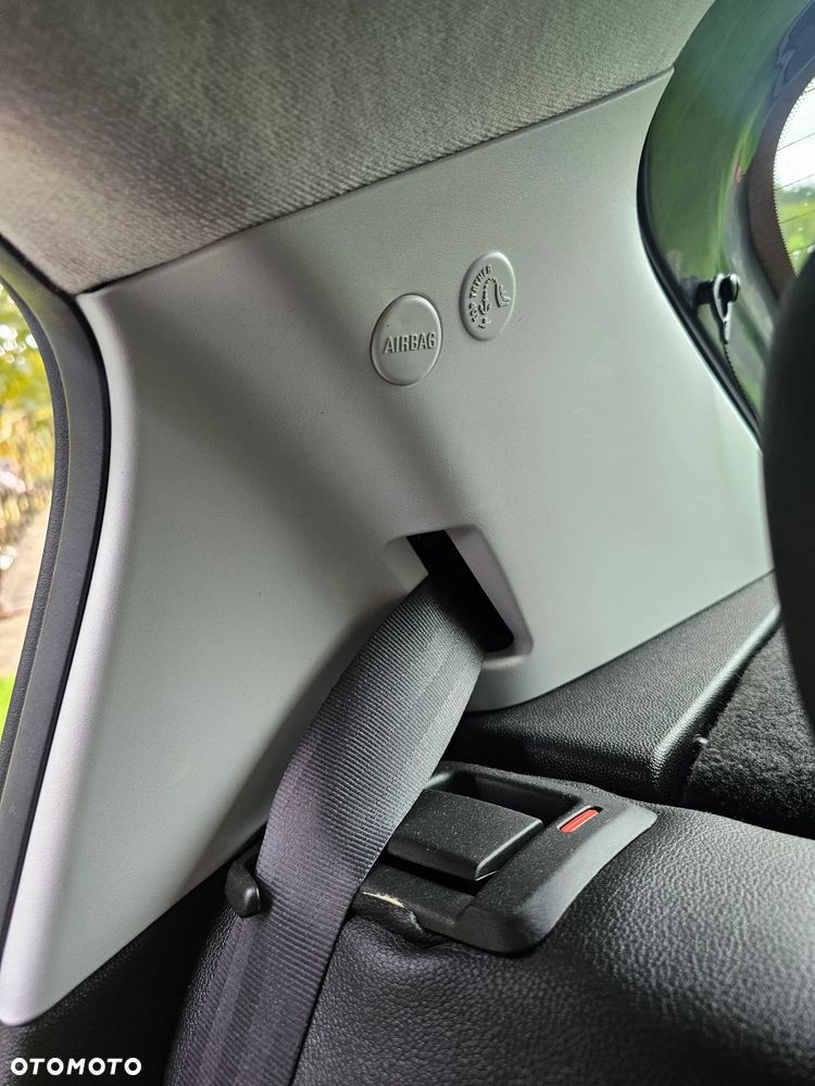 Opel Corsa - 30