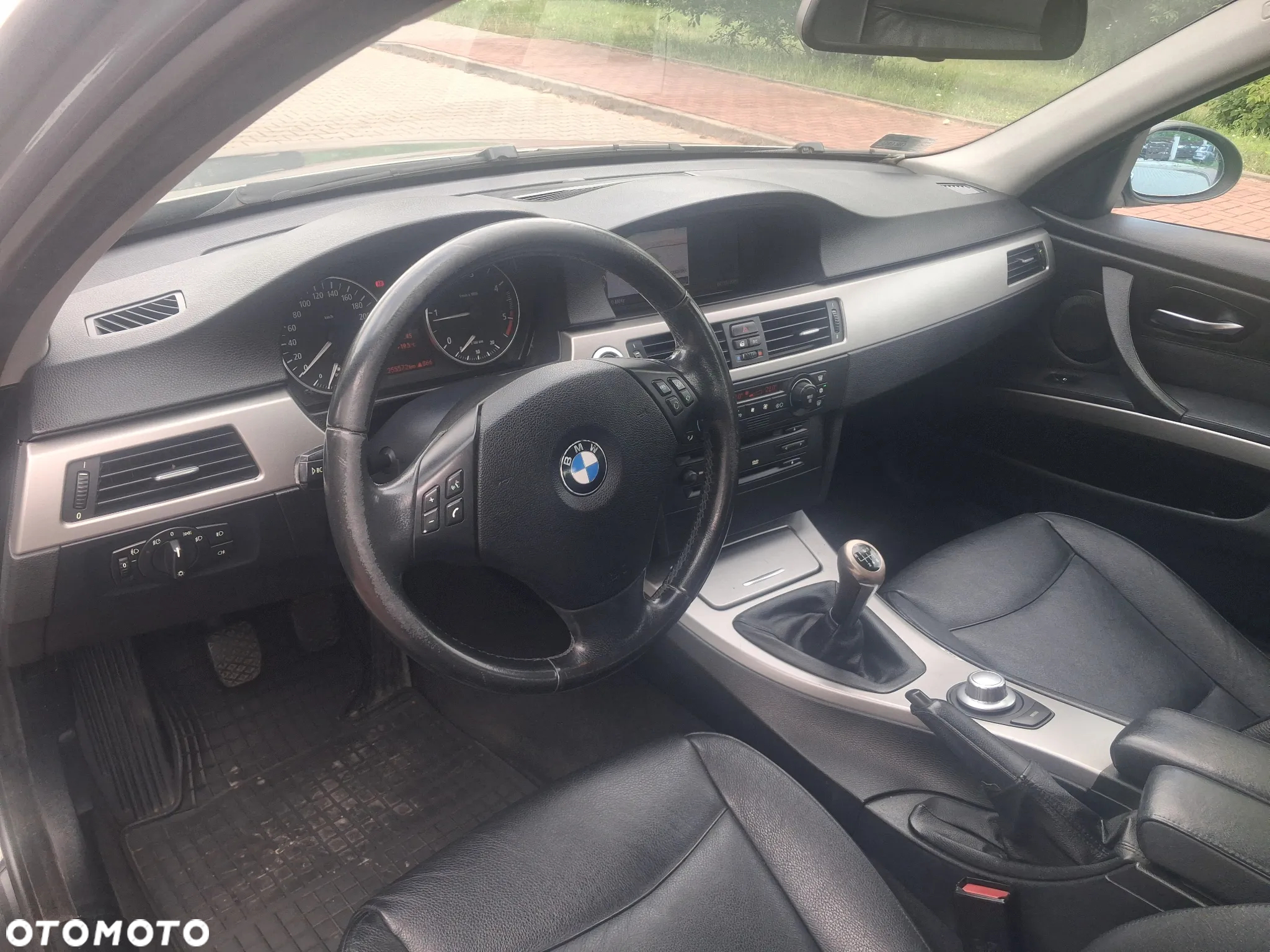 BMW Seria 3 320d DPF Touring Edition Fleet - 21
