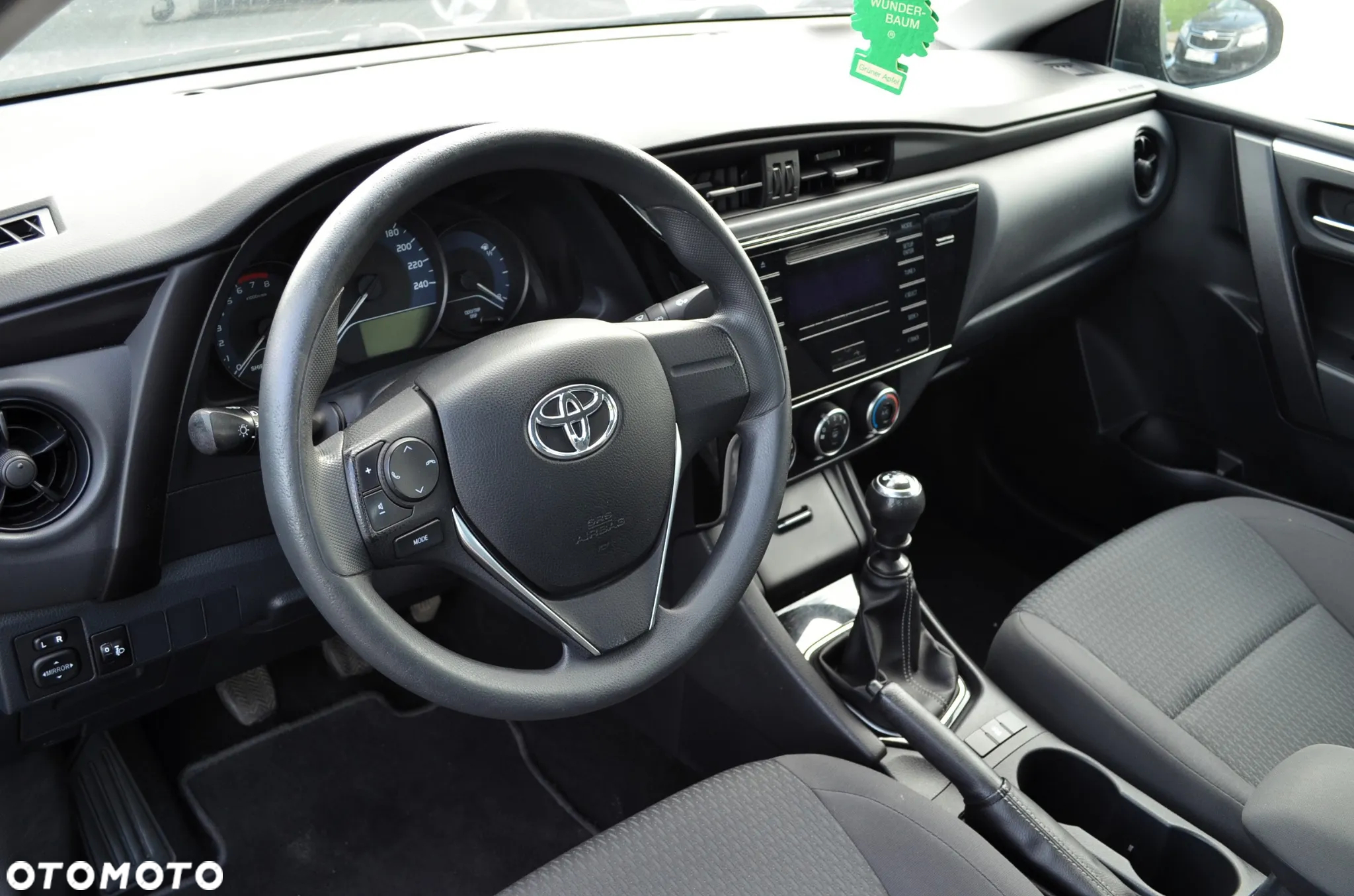 Toyota Corolla 1.33 Active - 14