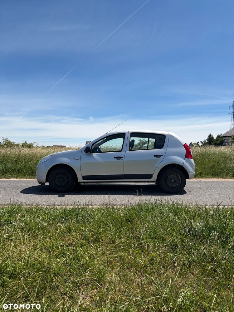 Dacia Sandero 1.2 16V Laureate - 3
