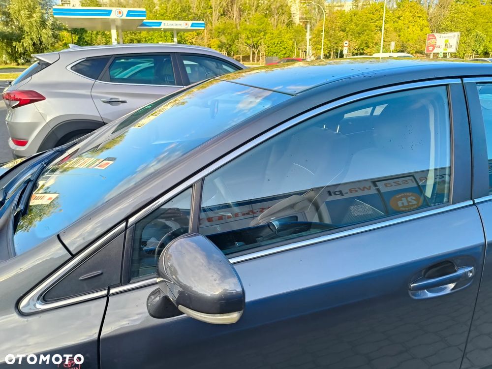 Toyota Avensis 1.8 Luna - 10