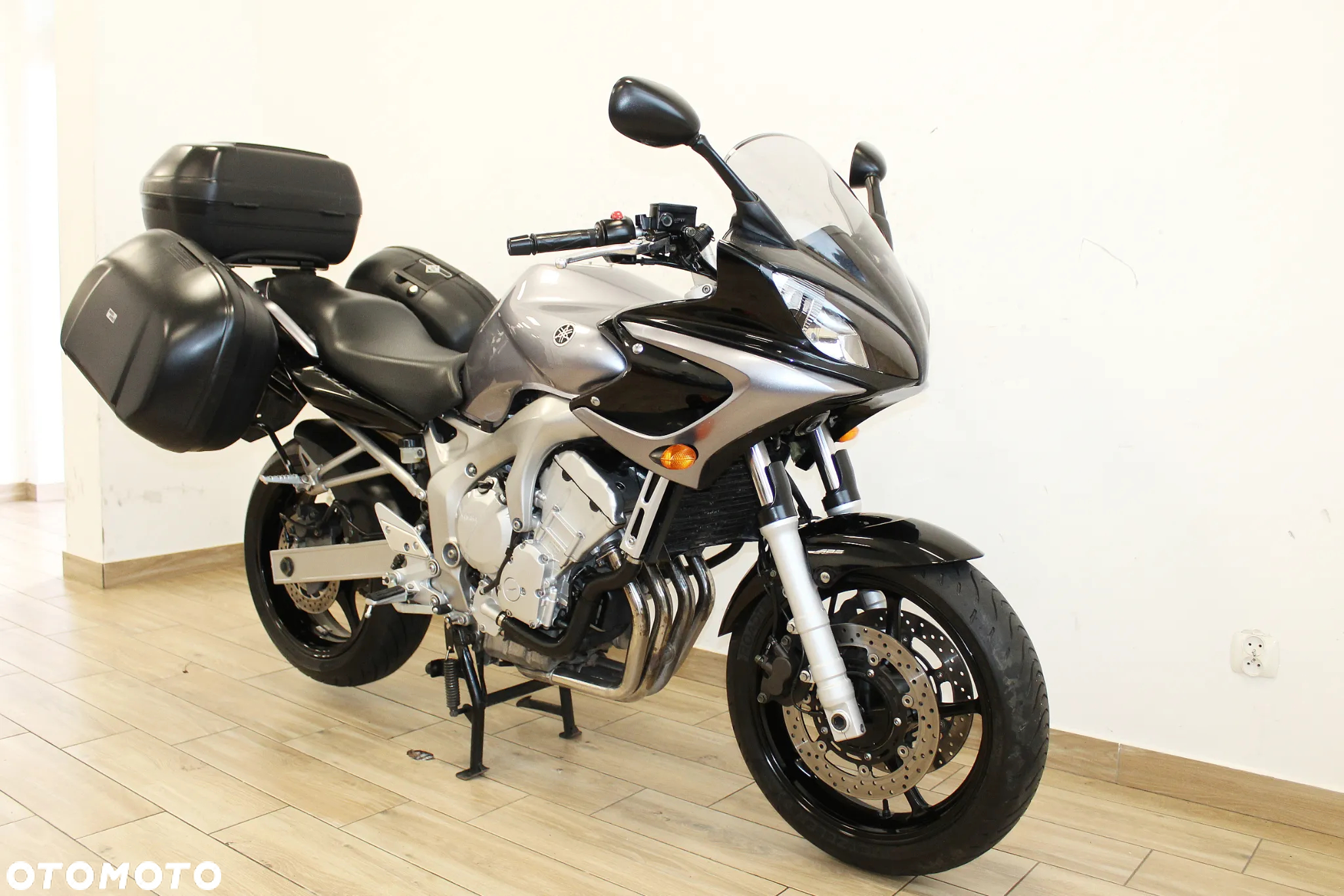 Yamaha FZ - 2