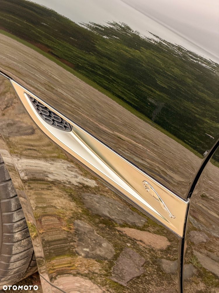 Jaguar F-Type AWD R-Dynamic - 24