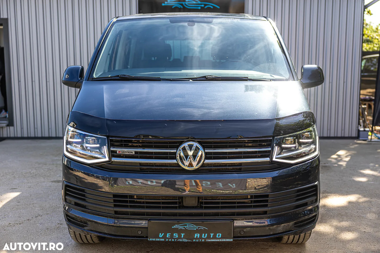 Volkswagen Multivan - 16