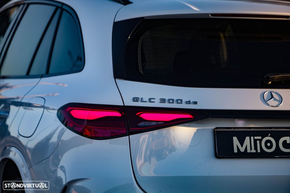 Mercedes-Benz GLC 300 de 4Matic 9G-TRONIC Edition AMG Line - 37