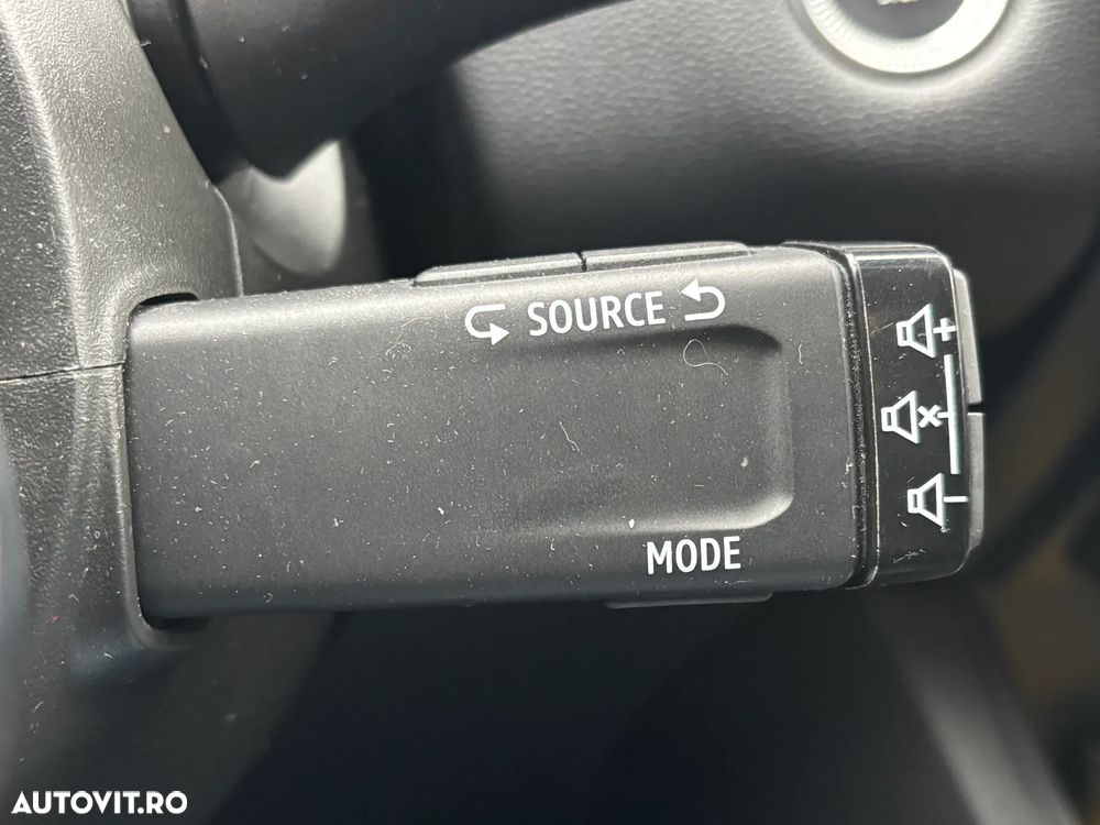 Renault Captur TCe 140 EDC GPF INTENS - 30