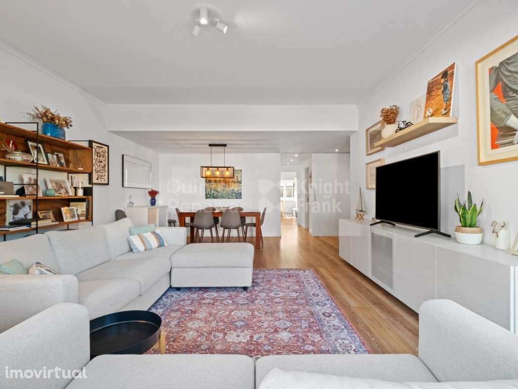 Apartamento T3 renovado com garagem em Campolide - Grande imagem: 3/25