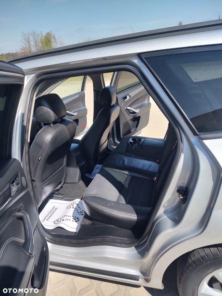 Ford Mondeo 2.0 TDCi Champions Edition - 18
