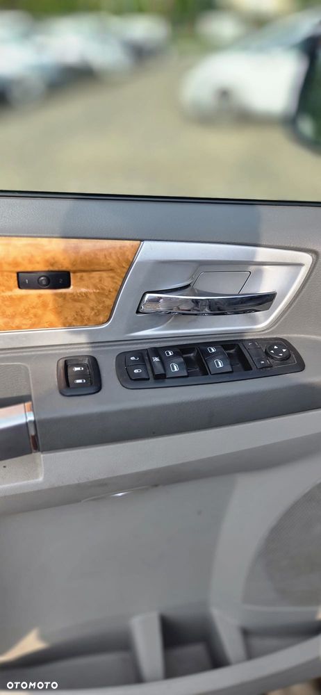 Chrysler Town & Country 4.0 Limited - 22