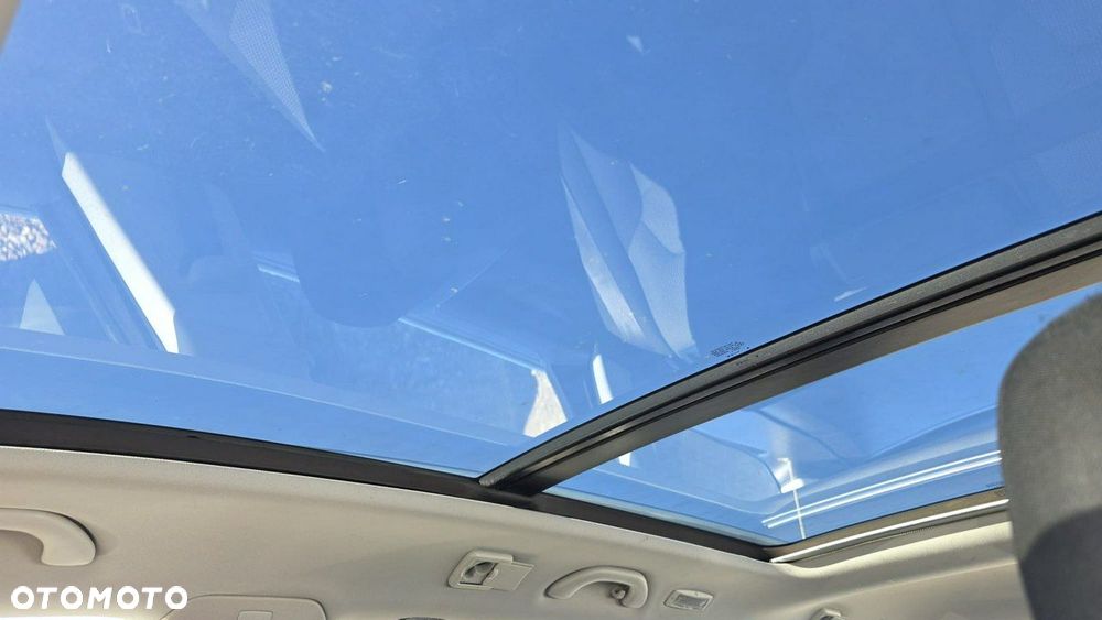 Volkswagen Passat - 16