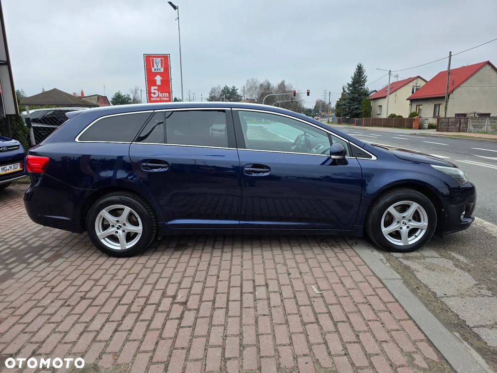 Toyota Avensis 2.0 D-4D Edition - 6