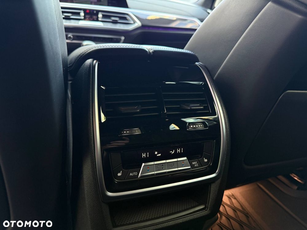 BMW X5 M Competition - 22