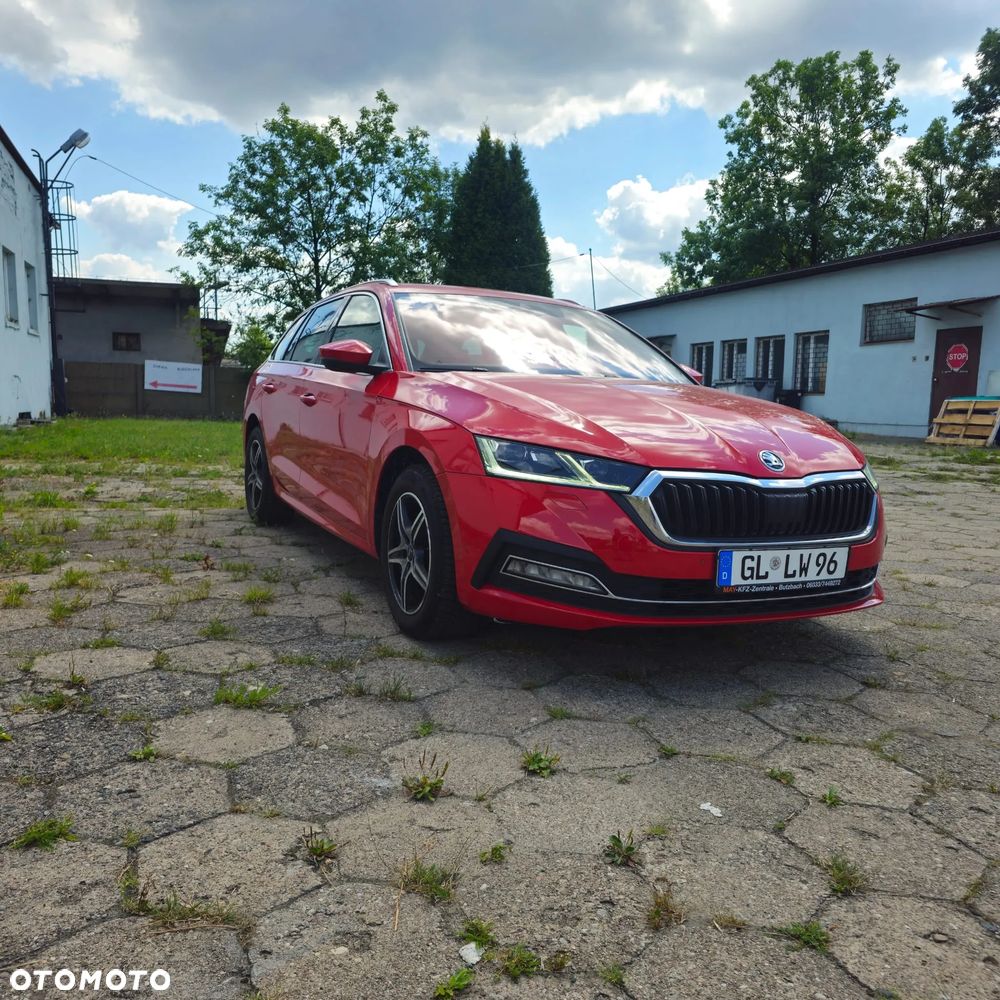 Skoda Octavia 2.0 TDI DSG Exclusive Plus - 2