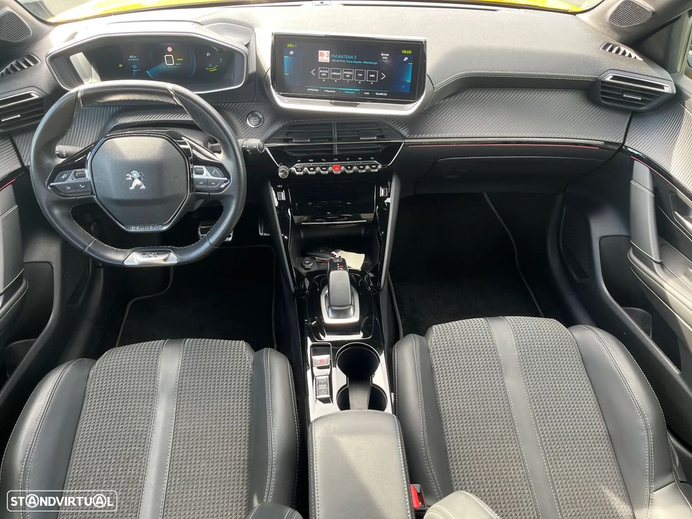 Peugeot e-208 GT+ - 7