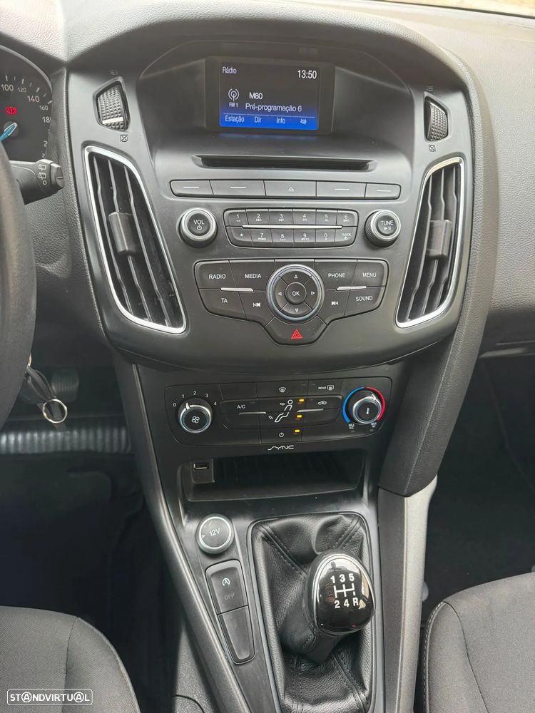 Ford Focus SW 1.0 EcoBoost S&S TREND - 10