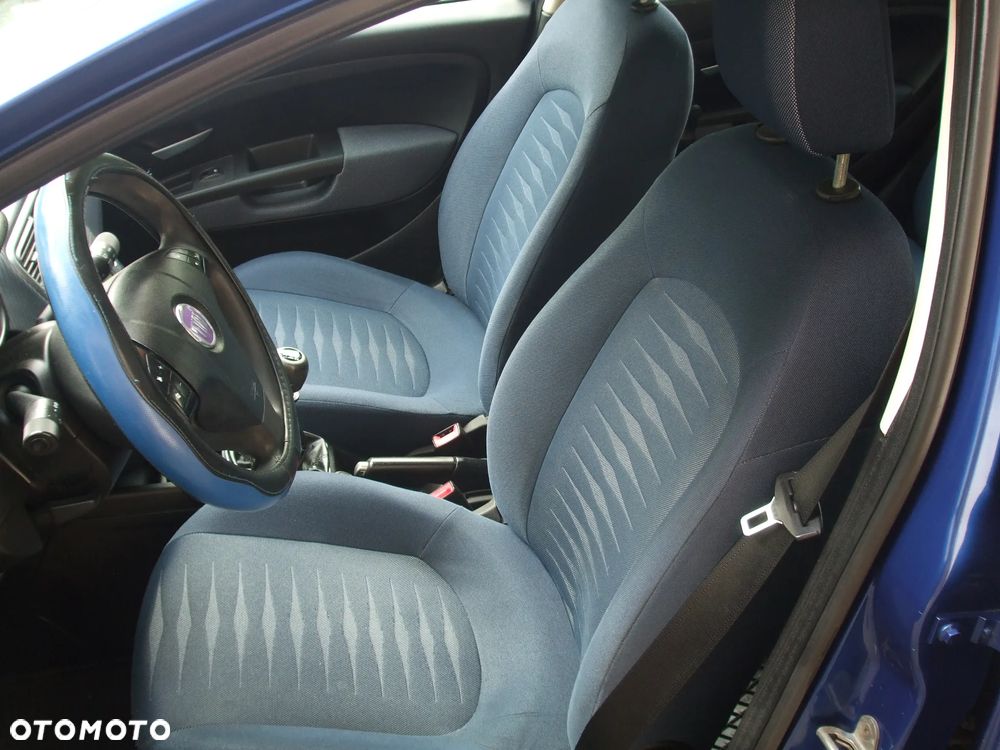 Fiat Grande Punto Actual 1.4 8V Estiva Blue&Me - 26